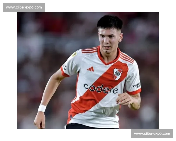 西蒙尼盛赞马斯坦托诺加盟皇马：职业生涯重大飞跃