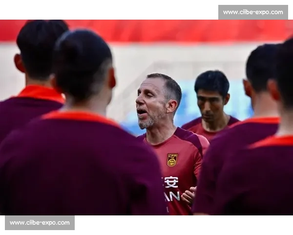 国足东亚杯开启换血新征程！4231 战术革新 + 00 后挑大梁，保级底线暗藏战术试验