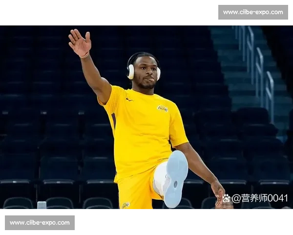 布朗尼特训强化投篮空间能力 剑指夏季联赛首战状元对决 布朗尼特训强化投篮空间能力 剑指夏季联赛首战状元对决