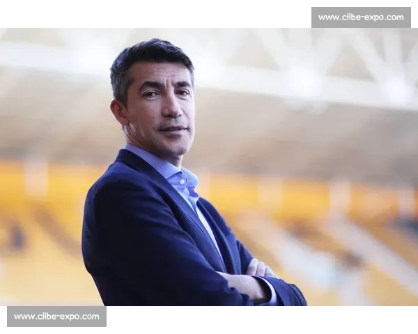 拉热铁腕：十人应战也要碾碎对手防线