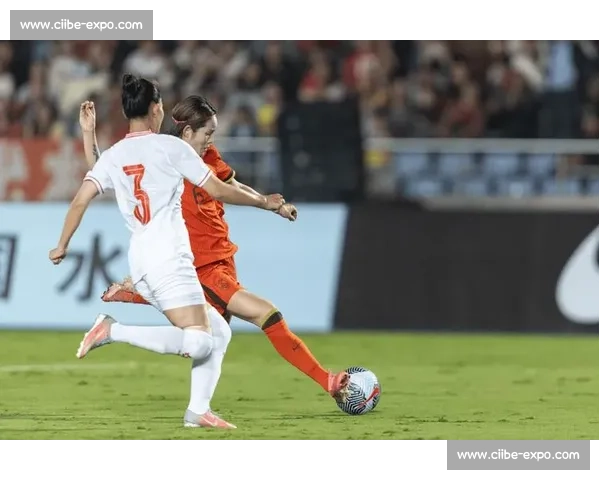 连续颠球过人惊艳永川！中国女足新星演绎教科书级技巧