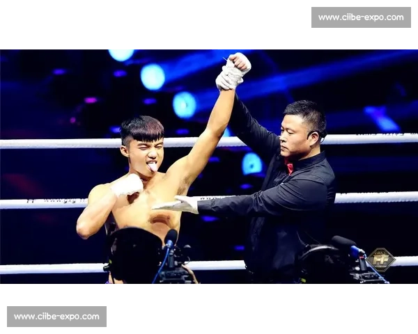 袁鹏杰晋级 Glory-RISE 合办赛事决赛！中日拳王终极对决剑指复仇